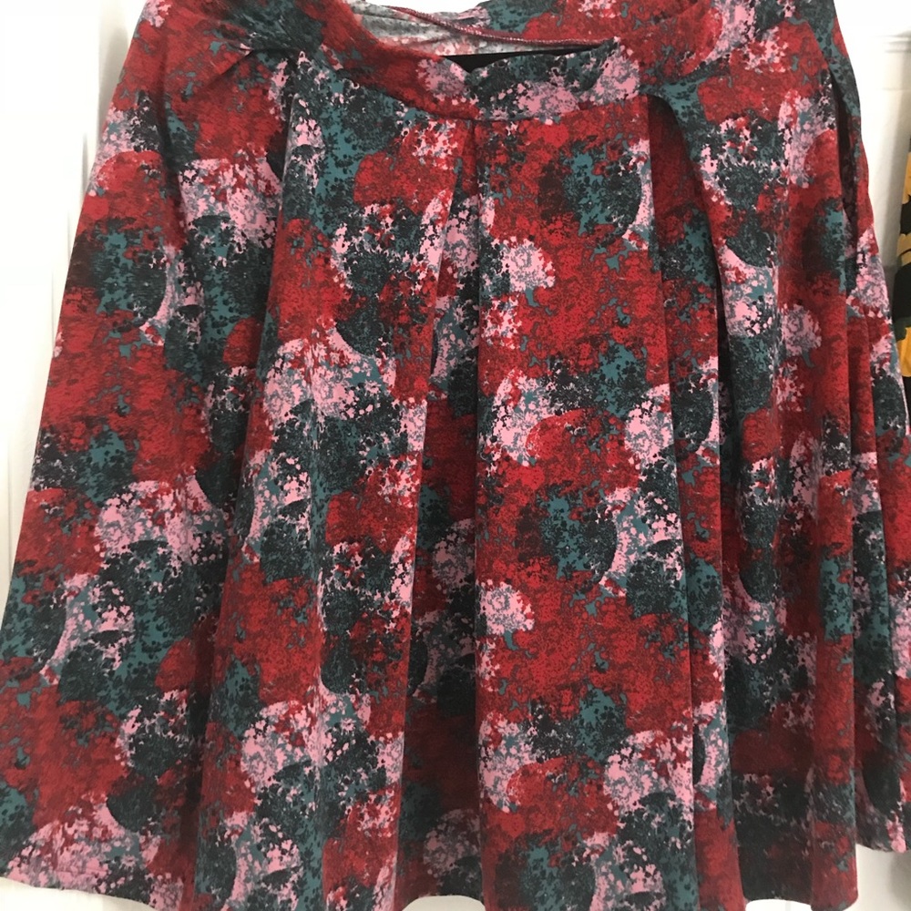 LLR skirt with pockets!